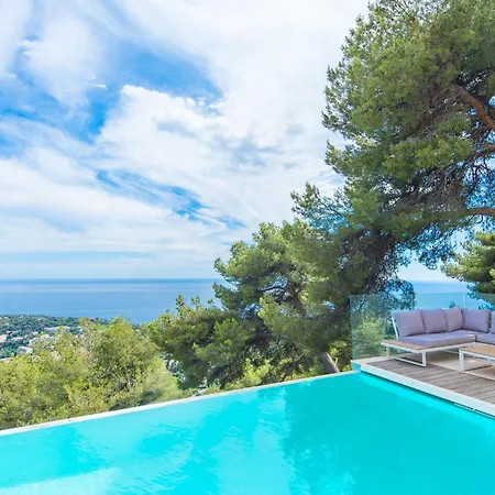 L Oasis Moderne Piscine Vue Vila