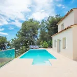 Вилла L Oasis Moderne Piscine Vue
