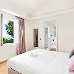 Вилла L Oasis Moderne Piscine Vue