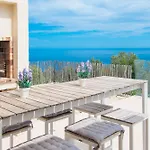 L Oasis Moderne Piscine Vue Вилла
